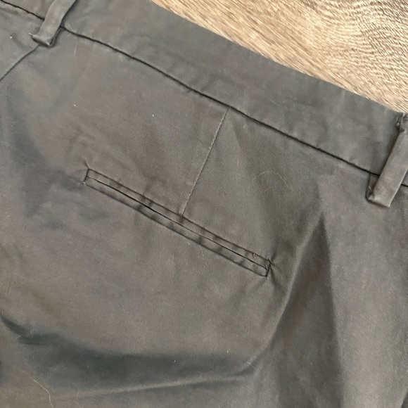 Khakis by GAP  Perfect Khaki Short SZ 14 - Picture 4 of 6